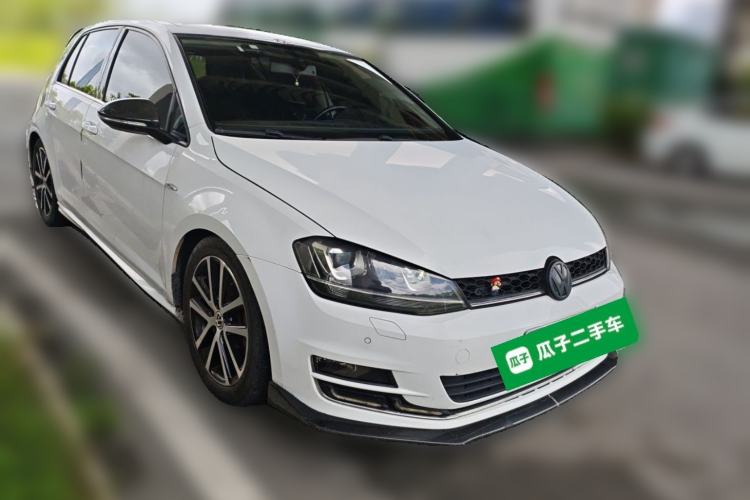 Used Volkswagen Golf 2015 1.4TSI Automatic Flagship Model Front Right 45 Deg