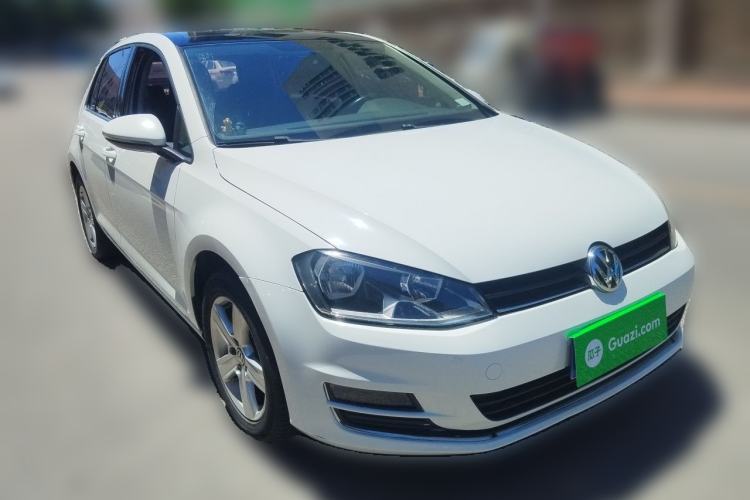 Used Volkswagen Golf 2015 1.4TSI Automatic Comfort Model Front Right 45 Deg