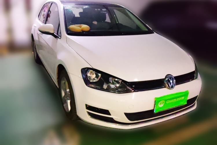Used Volkswagen Golf 2015 1.4TSI Automatic Comfort Model Front Right 45 Deg
