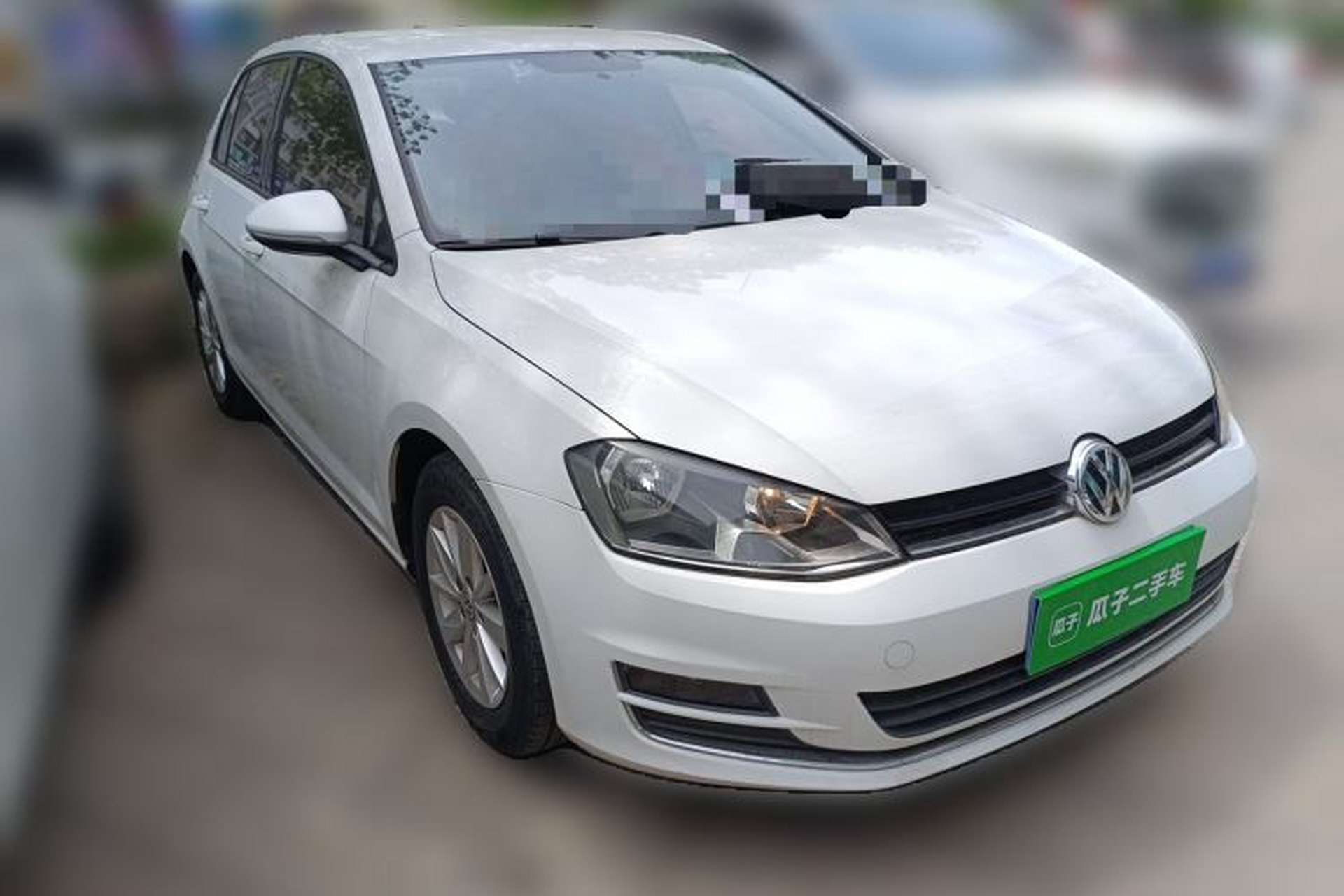 Used Volkswagen Golf 2015 1.6L Automatic Fashion Model Front Right 45 Deg