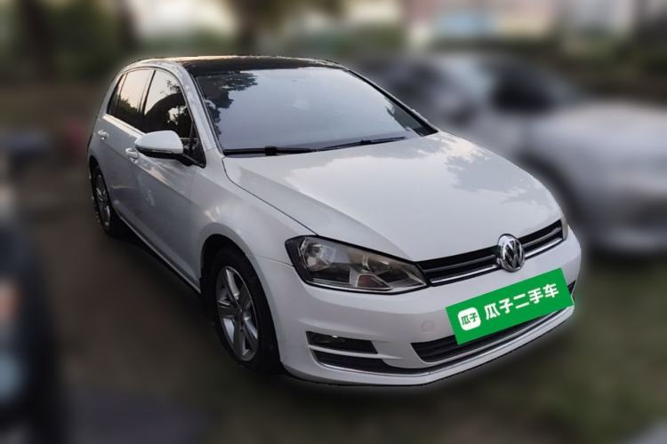 Used Volkswagen Golf 2015 1.4TSI Automatic Comfort Model Front Right 45 Deg