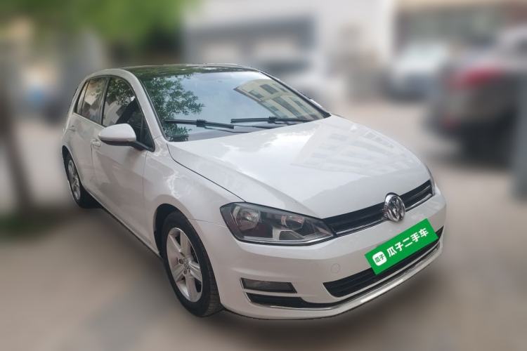 Used Volkswagen Golf 2015 1.4TSI Automatic Comfort Model Front Right 45 Deg