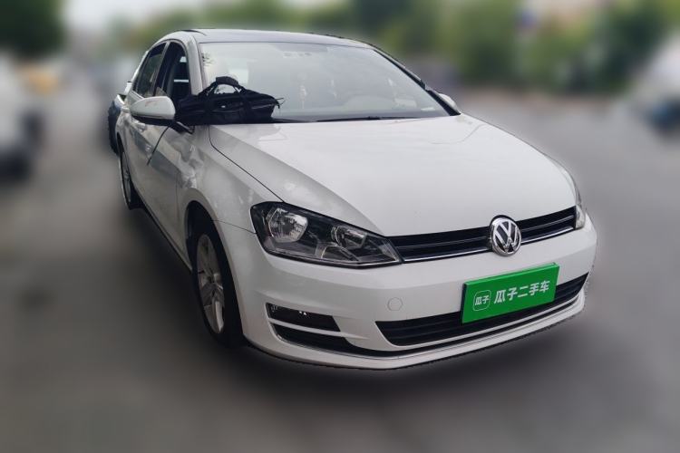 Used Volkswagen Golf 2015 1.6L Automatic Comfort Model Front Right 45 Deg