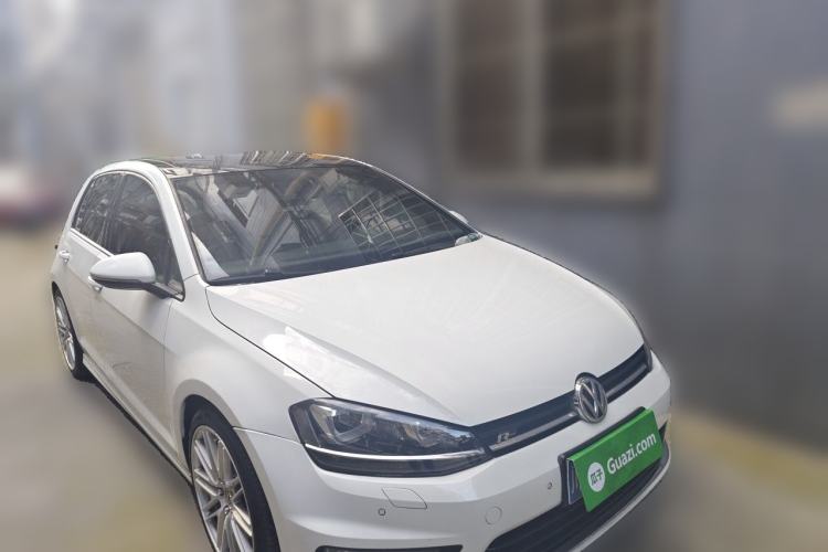 Used Volkswagen Golf 2015 1.4TSI Automatic R-Line Front Right 45 Deg