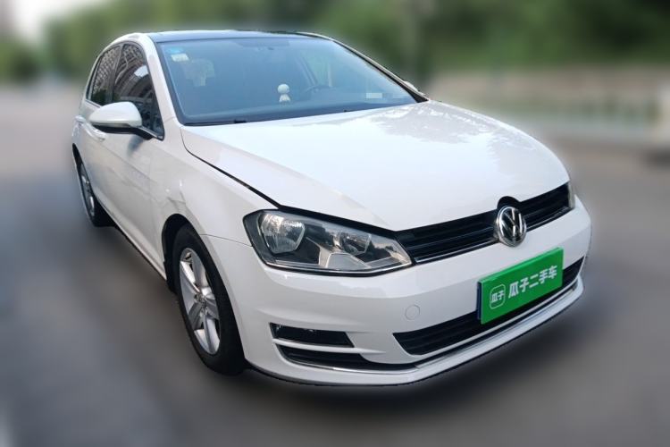 Used Volkswagen Golf 2015 1.4TSI Automatic Comfort Model Front Right 45 Deg