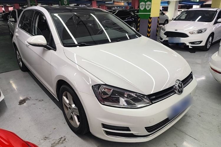 Used Volkswagen Golf 2015 1.4TSI Automatic Comfort Model Front Right 45 Deg