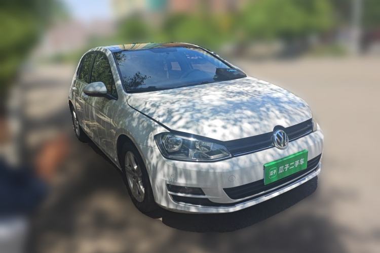 Used Volkswagen Golf 2015 1.4TSI Automatic Comfort Model Front Right 45 Deg