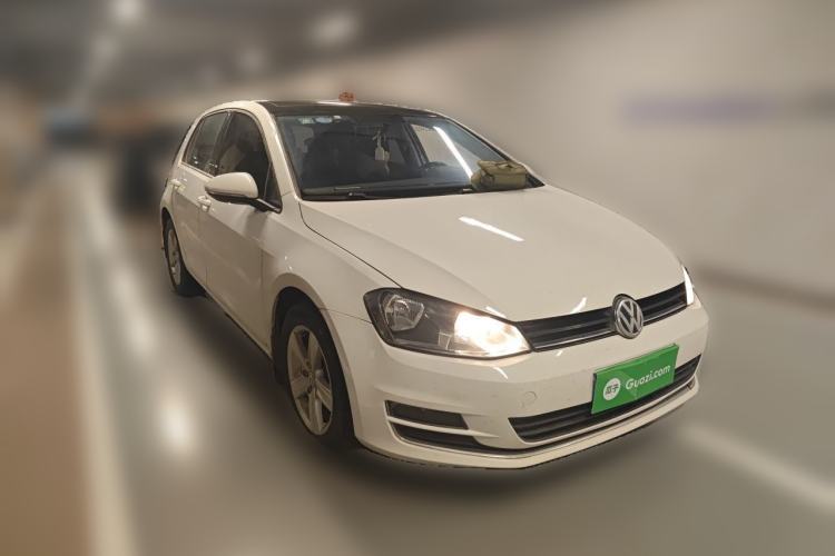 Used Volkswagen Golf 2015 1.4TSI Automatic Comfort Model Front Right 45 Deg