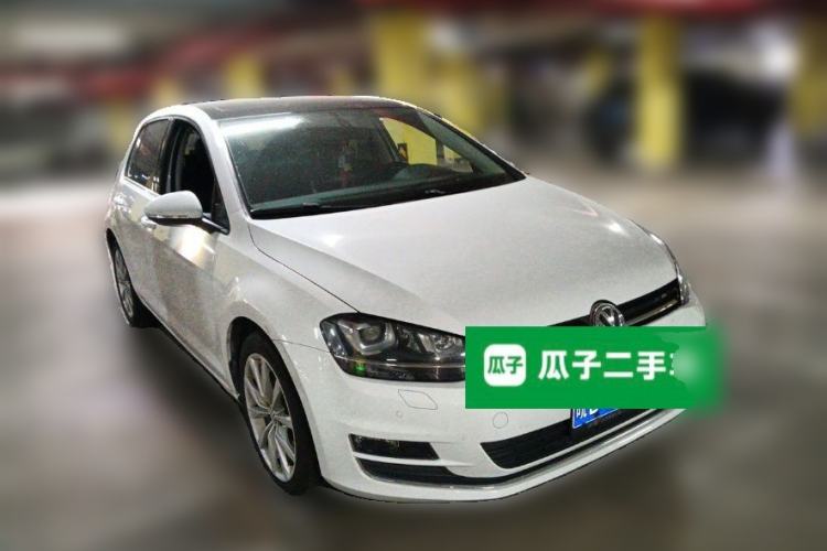 Used Volkswagen Golf 2015 1.4TSI Automatic Flagship Model Front Right 45 Deg