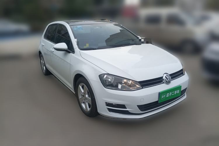 Used Volkswagen Golf 2015 1.6L Automatic Comfort Model Front Right 45 Deg