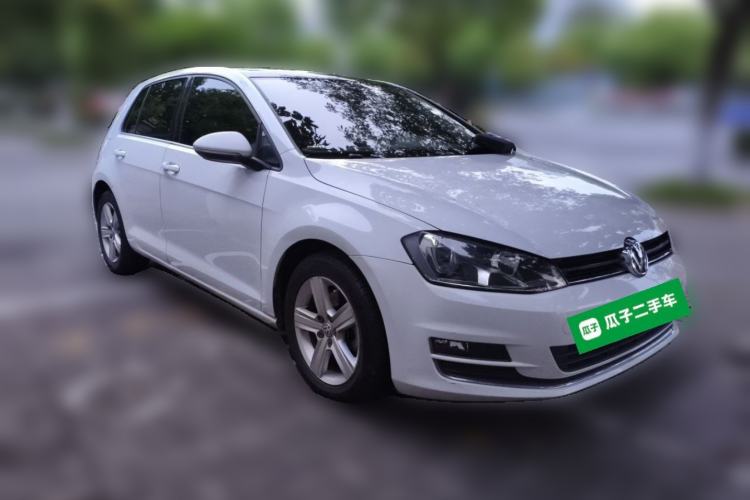Used Volkswagen Golf 2015 1.6L Automatic Comfort Model Front Right 45 Deg