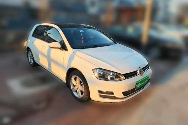 Used Volkswagen Golf 2015 1.6L Automatic Comfort Model Front Right 45 Deg