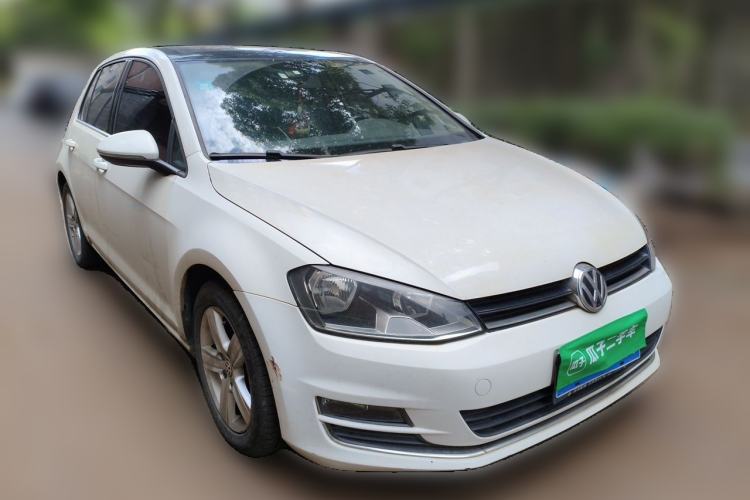 Used Volkswagen Golf 2015 1.4TSI Automatic Comfort Model Front Right 45 Deg