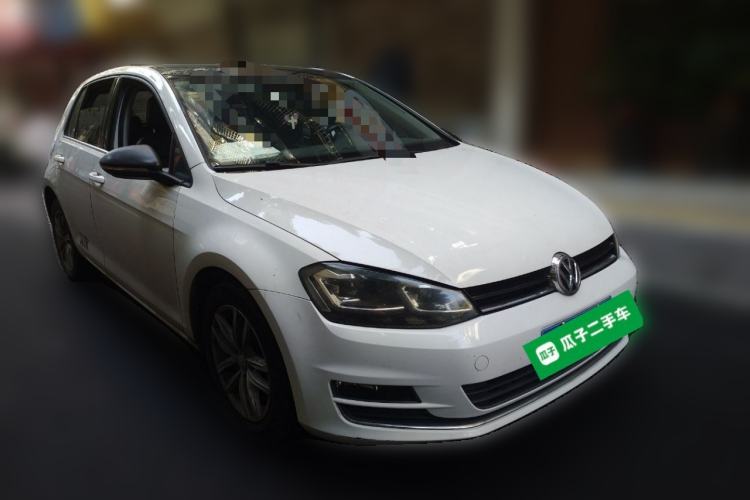Used Volkswagen Golf 2015 1.4TSI Automatic Luxury Model Front Right 45 Deg