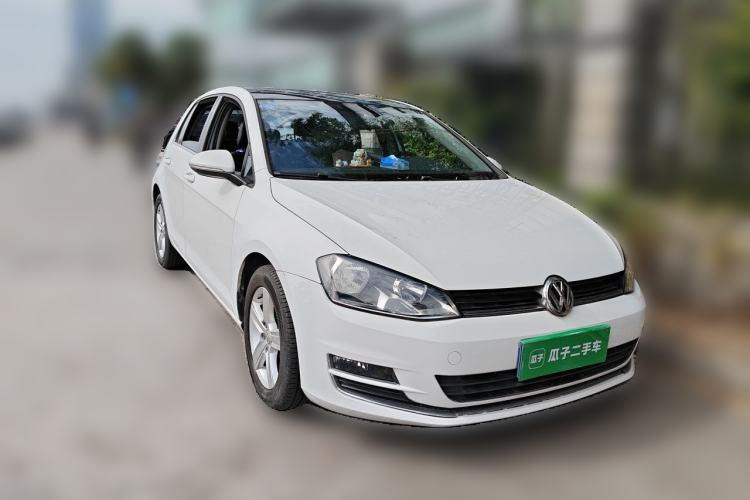 Used Volkswagen Golf 2015 1.4TSI Automatic Comfort Model Front Right 45 Deg