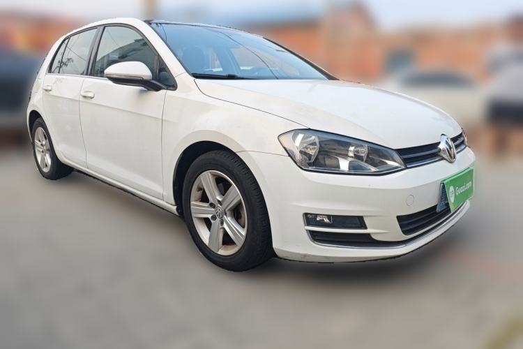 Used Volkswagen Golf 2015 1.4TSI Automatic Comfort Model Front Right 45 Deg