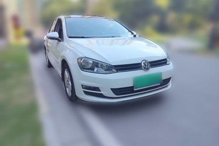 Used Volkswagen Golf 2015 1.4TSI Automatic Comfort Model Front Right 45 Deg
