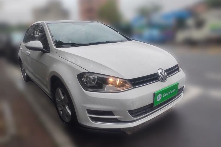 Used Volkswagen Golf 2015 1.4TSI Automatic Comfort Model Front Right 45 Deg