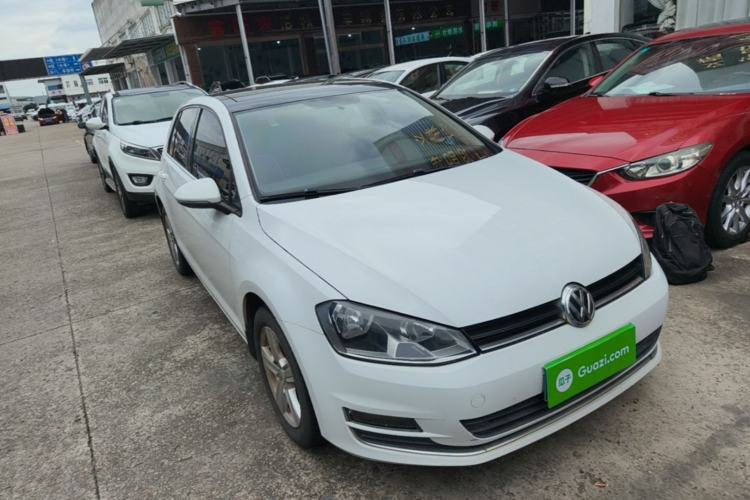 Used Volkswagen Golf 2015 1.4TSI Automatic Comfort Model Front Right 45 Deg