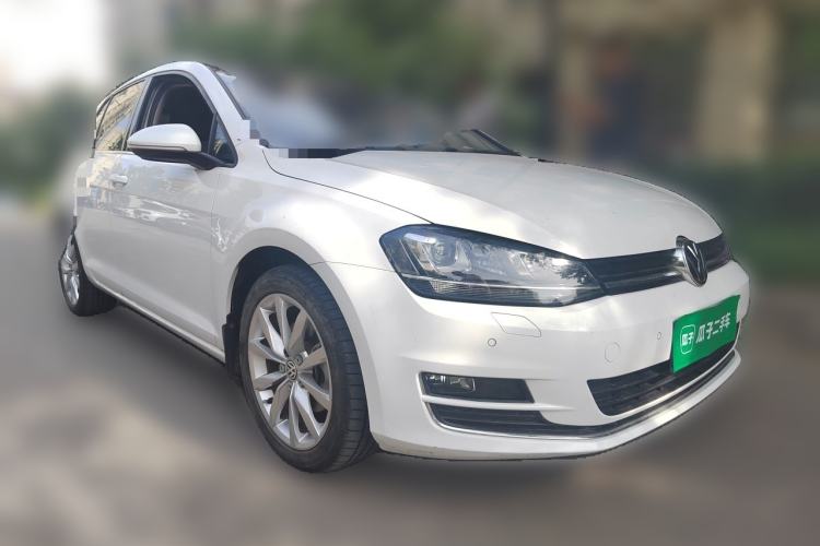 Used Volkswagen Golf 2015 1.4TSI Automatic Flagship Model Front Right 45 Deg