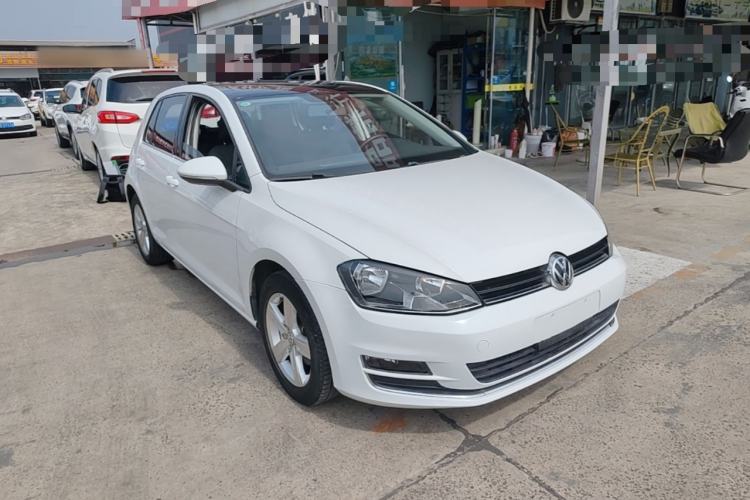 Used Volkswagen Golf 2015 1.6L Automatic Comfort Model Front Right 45 Deg