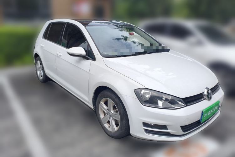 Used Volkswagen Golf 2015 1.6L Automatic Comfort Model Front Right 45 Deg