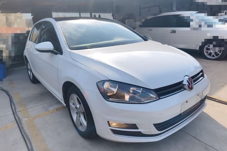 Used Volkswagen Golf 2015 1.4TSI Automatic Comfort Model Front Right 45 Deg