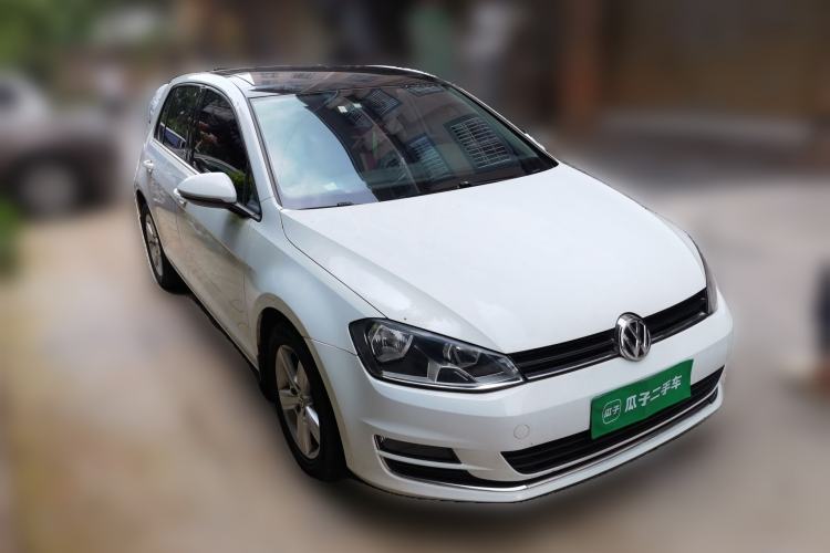 Used Volkswagen Golf 2015 1.4TSI Automatic Comfort Model Front Right 45 Deg