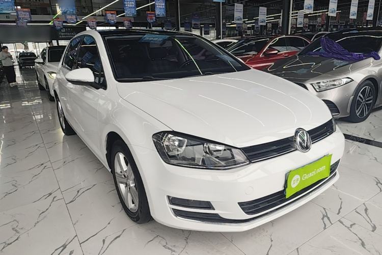 Used Volkswagen Golf 2015 1.6L Automatic Comfort Model Front Right 45 Deg