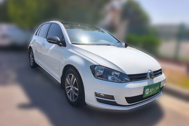 Used Volkswagen Golf 2015 1.4TSI Manual Comfort Model Front Right 45 Deg