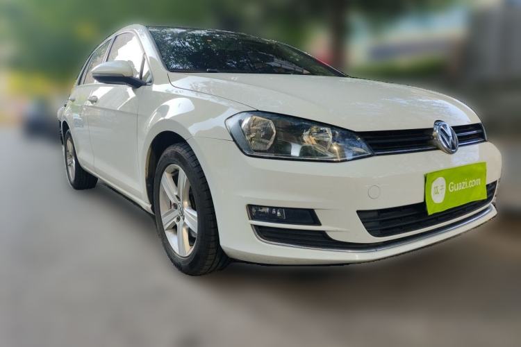 Used Volkswagen Golf 2015 1.4TSI Automatic Comfort Model Front Right 45 Deg