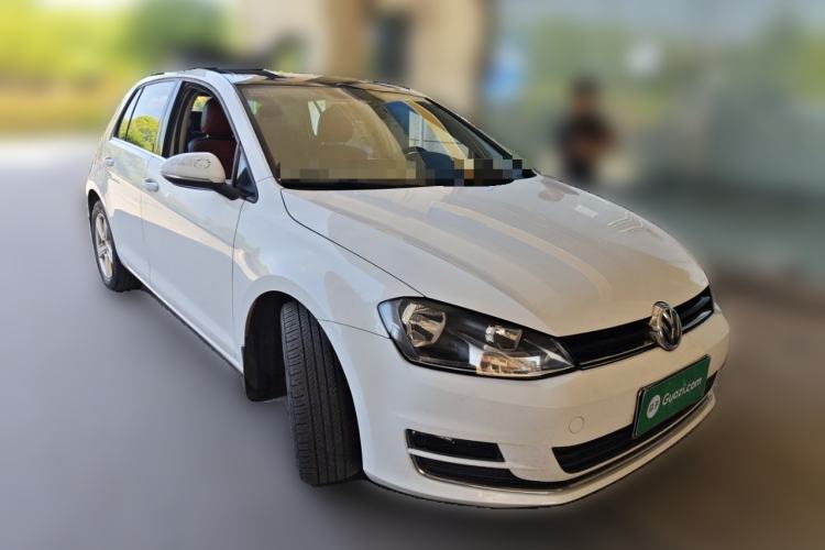 Used Volkswagen Golf 2015 1.4TSI Automatic Comfort Model Front Right 45 Deg