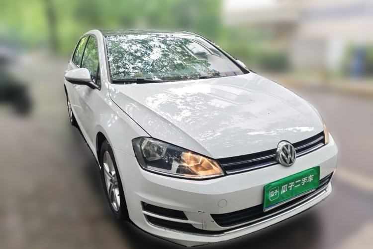 Used Volkswagen Golf 2015 1.6L Automatic Comfort Model Front Right 45 Deg