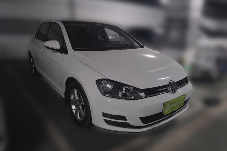 Used Volkswagen Golf 2015 1.4TSI Automatic Comfort Model Front Right 45 Deg