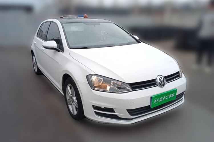 Used Volkswagen Golf 2015 1.4TSI Automatic Comfort Model Front Right 45 Deg