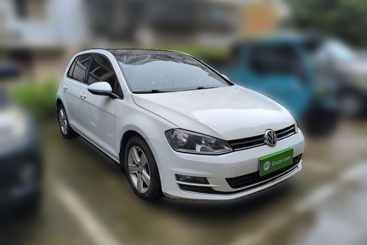 Used Volkswagen Golf 2015 1.6L Automatic Comfort Model Front Right 45 Deg