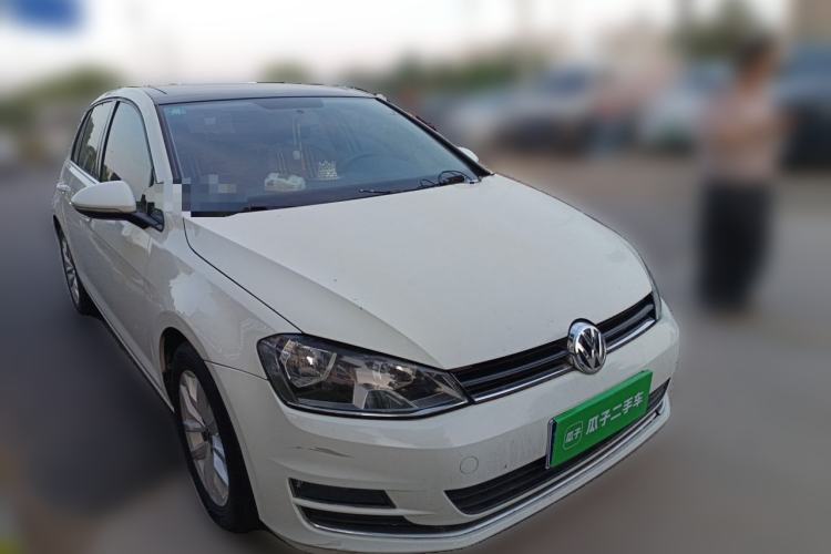 Used Volkswagen Golf 2015 1.6L Automatic Comfort Model Front Right 45 Deg