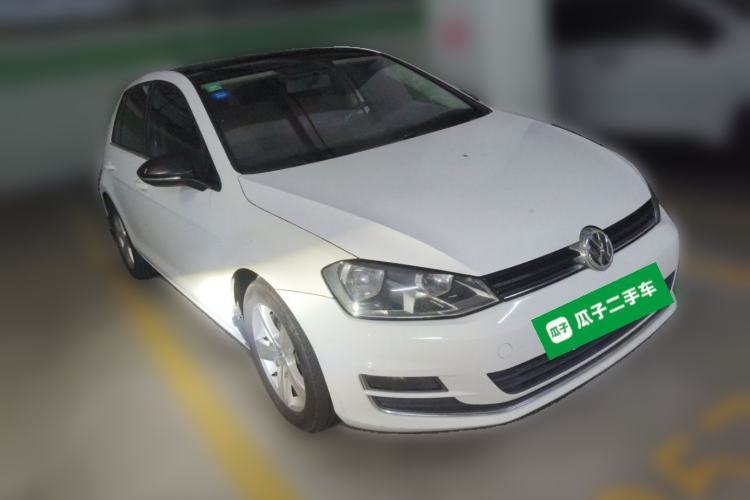 Used Volkswagen Golf 2015 1.6L Automatic Comfort Model Front Right 45 Deg
