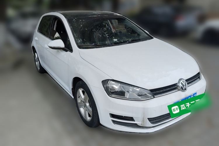 Used Volkswagen Golf 2015 1.6L Automatic Comfort Model Front Right 45 Deg