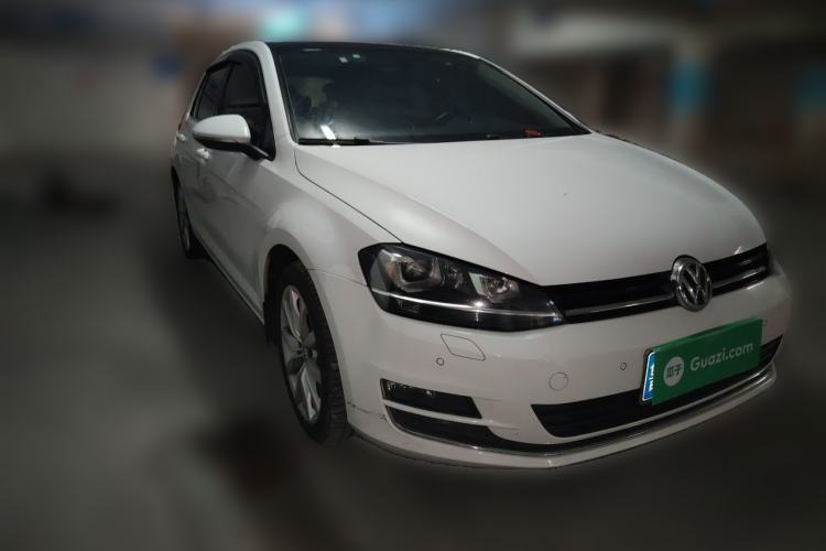 Used Volkswagen Golf 2015 1.4TSI Automatic Flagship Model Front Right 45 Deg