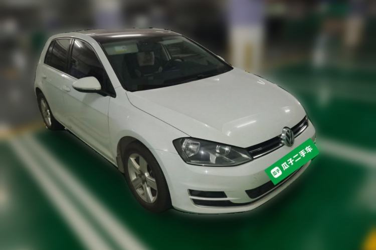 Used Volkswagen Golf 2015 1.6L Automatic Comfort Model Front Right 45 Deg