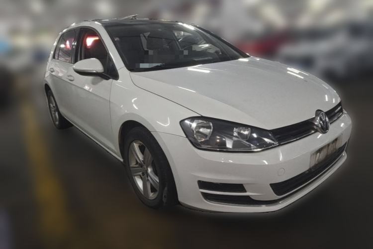 Used Volkswagen Golf 2015 1.4TSI Automatic Comfort Model Front Right 45 Deg