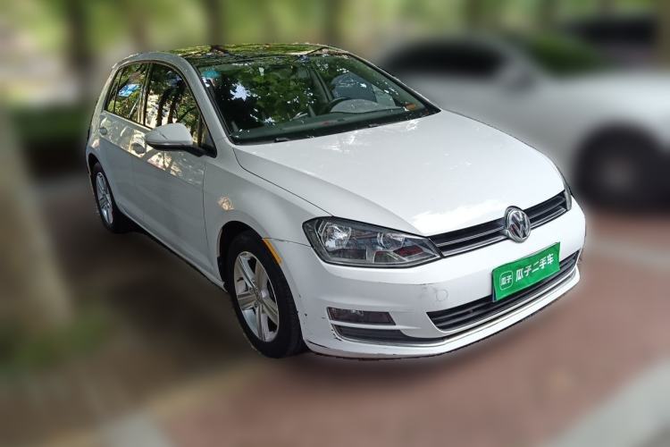 Used Volkswagen Golf 2015 1.4TSI Manual Comfort Model Front Right 45 Deg
