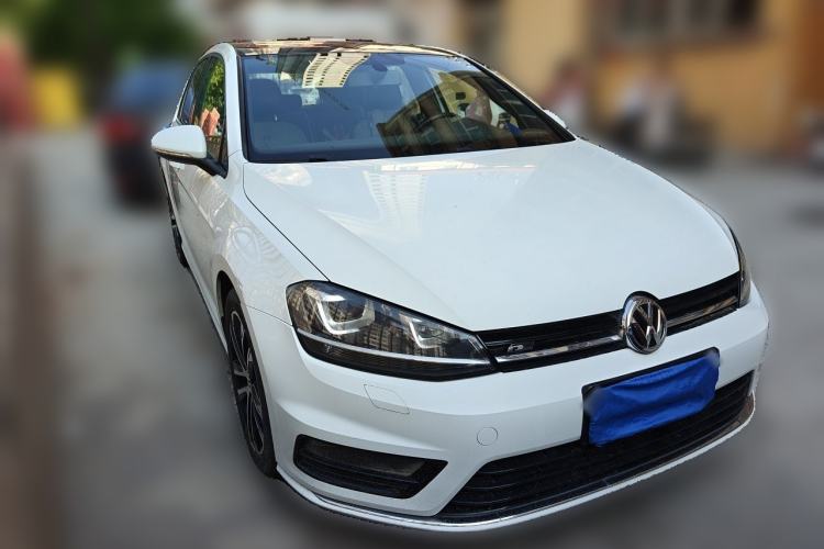 Used Volkswagen Golf 2015 1.4TSI Manual R-Line Front Right 45 Deg