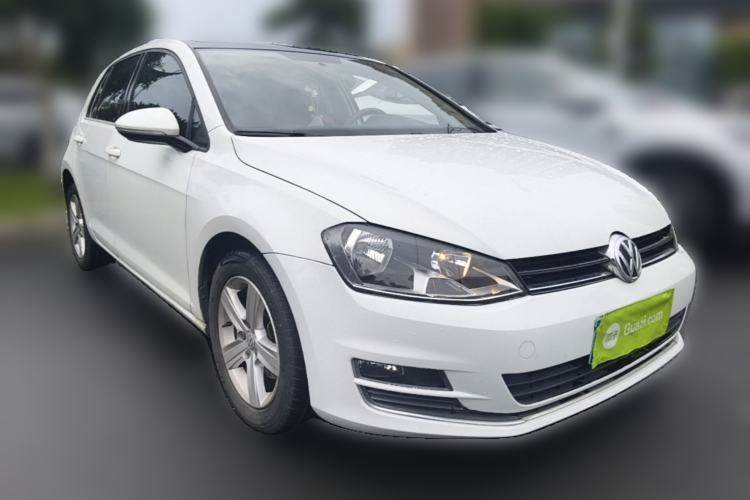 Used Volkswagen Golf 2015 1.4TSI Automatic Comfort Model Front Right 45 Deg