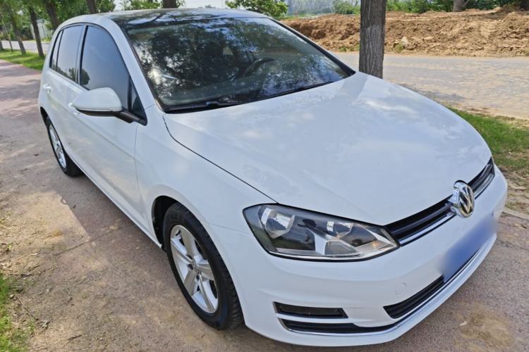 Used Volkswagen Golf 2015 1.6L Automatic Comfort Model Front Right 45 Deg