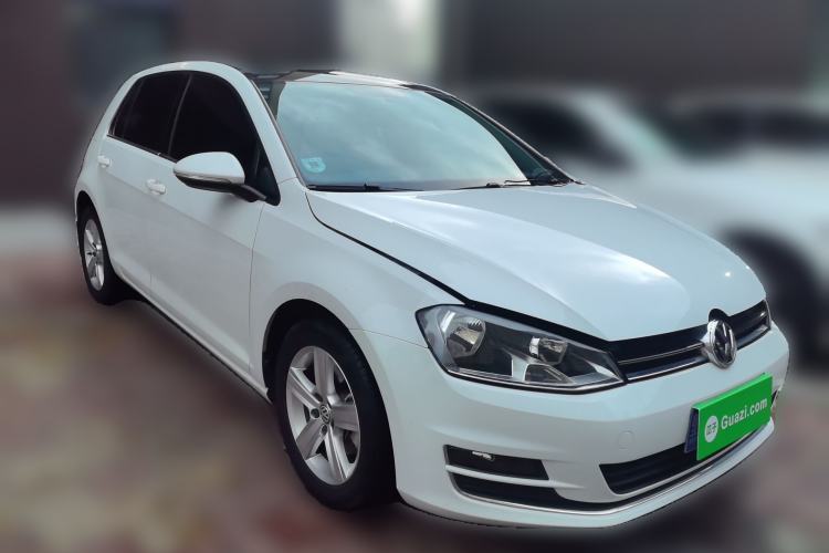 Used Volkswagen Golf 2015 1.4TSI Automatic Comfort Model Front Right 45 Deg