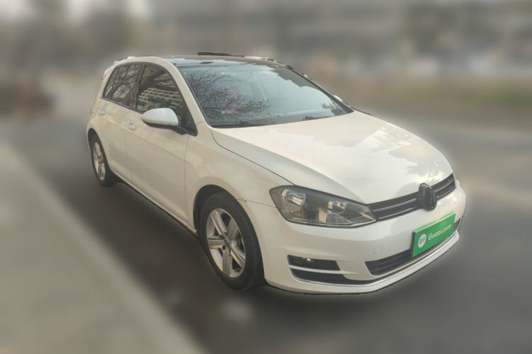 Used Volkswagen Golf 2015 1.4TSI Automatic Comfort Model Front Right 45 Deg