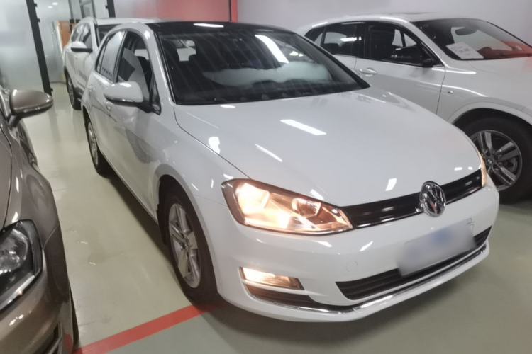 Used Volkswagen Golf 2015 1.4TSI Automatic Comfort Model Front Right 45 Deg