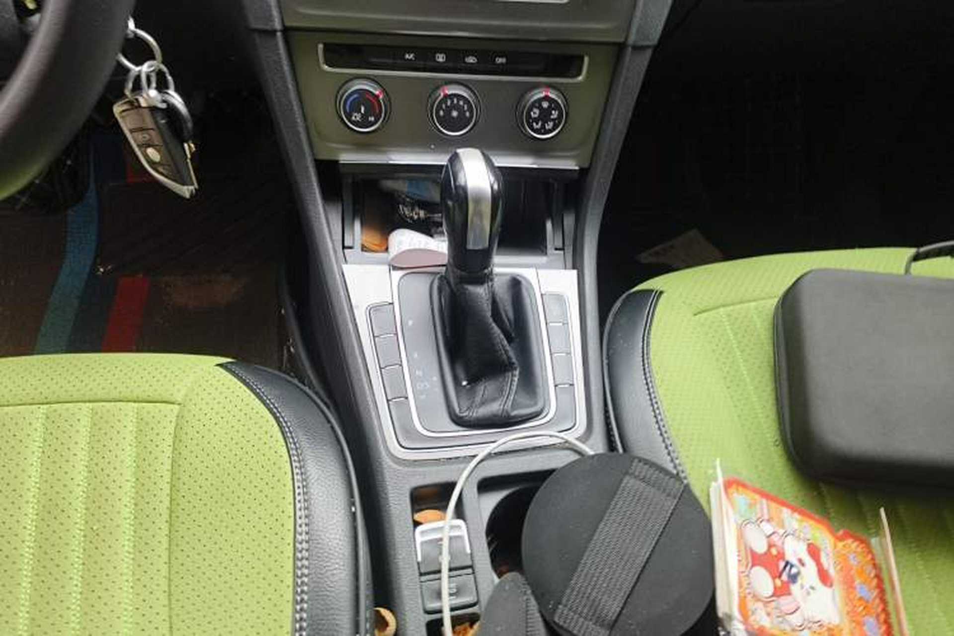 Used Volkswagen Golf 2015 1.6L Automatic Fashion Model Gear Lever